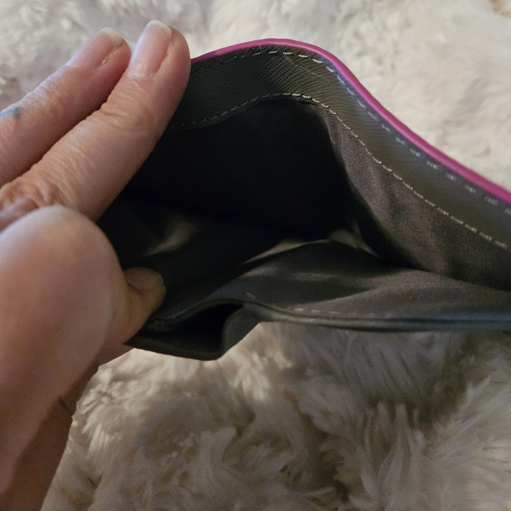 💗 Pink Fossil Leather Wallet - Picture 5 of 8